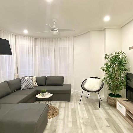 Letty'S House Apartment ซานตาโปลา ภายนอก รูปภาพ