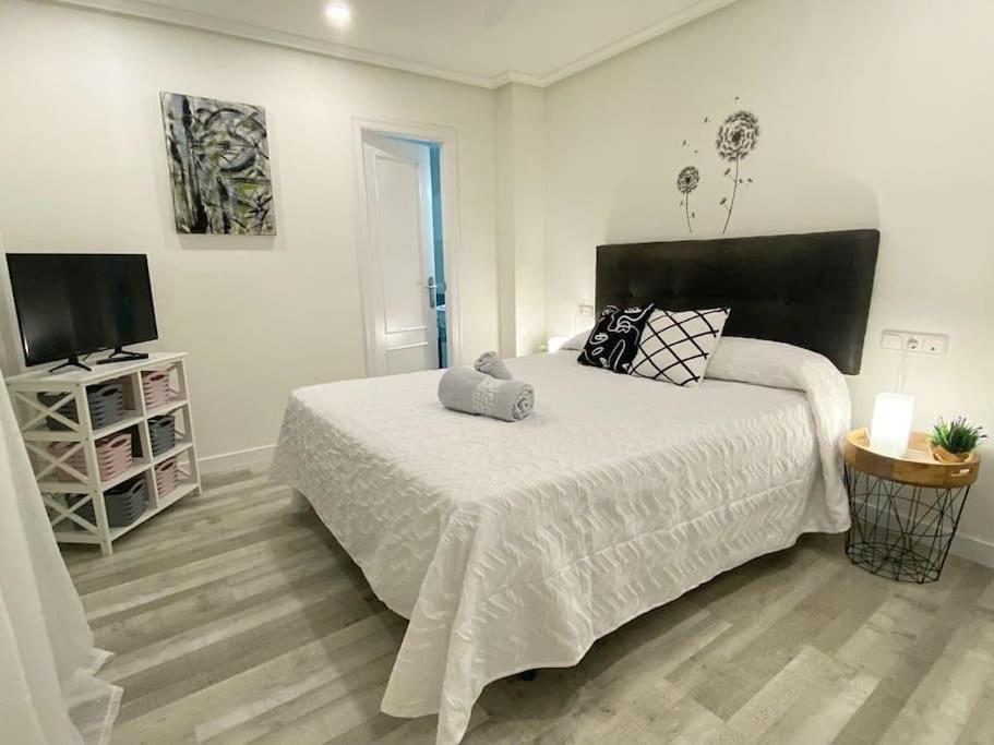 Letty'S House Apartment ซานตาโปลา ภายนอก รูปภาพ