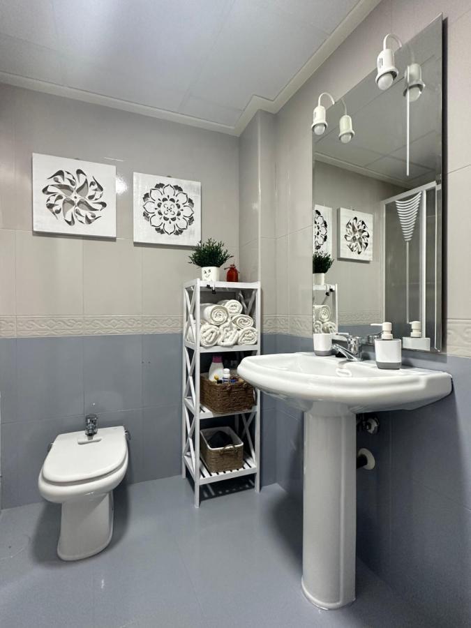 Letty'S House Apartment ซานตาโปลา ภายนอก รูปภาพ
